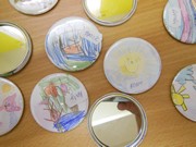 Výtvarná dílna p.Junová - dárek pro maminku